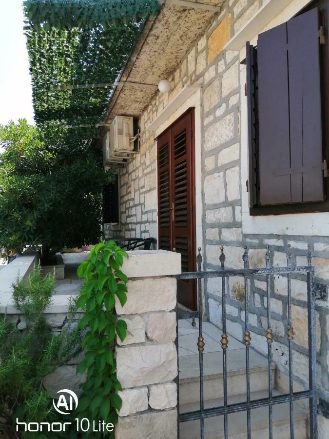 סומרטין Apartment Karmen מראה חיצוני תמונה
